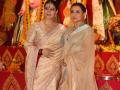 Photos: दुर्गापूजेसाठी मुखर्जी बहिणींचा बंगाली लूक! बॉलिवूड कलाकारांची मांदियाळी - Marathi News | Rani Mukherjee and Kajol lights up their bengali look at durga puja in mumbai bollywood celebrities were also seen | Latest filmy Photos at Lokmat.com