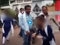 VIDEO : प्रियकराच्या लग्नात हॉलबाहेर प्रेयसीचा आक्रोश, ती बाबू-सोना म्हणत राहिली पण.... - Marathi News | MP : Girlfriend who came to her boyfriends wedding messed up in Hoshangabad | Latest jarahatke News at Lokmat.com