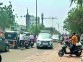 एकीकडे रस्त्याचे बांधकाम, दुसरीकडे लागतो जाम  - Marathi News | traffic jams umred route dighori area due to ongoing road construction | Latest nagpur News at Lokmat.com
