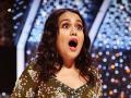 Oops Momentची बळी ठरली नेहा कक्कर, स्टेजवर करत होती डान्स आणि मग...!! - Marathi News | indian idol 11 neha kakkar falls on stage while shaking a leg with aditya narayan | Latest filmy News at Lokmat.com