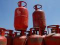 LPG Cylinder: गॅस सिलिंडरच्या किंमती वाढण्याची शक्यता; आज बुक केल्यास मिळेल दिलासा  - Marathi News | LPG Cylinder price Hike : Gas cylinder prices likely to rise; If you book today, you will get relief | Latest business News at Lokmat.com