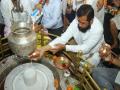 भीमाशंकराच्या आशीर्वादाने राज्यातील प्रत्येक माणूस सुखी होऊ दे; उपमुख्यमंत्री शिंदेंनी घेतले दर्शन - Marathi News | May every person in the state be happy with the blessings of Bhimashankar; Deputy Chief Minister Shinde took darshan of Shivlinga | Latest pune News at Lokmat.com