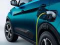 Affordable Electric Cars: कमी किमतीच्या टॉप 5 इलेक्ट्रिक कार, सिंगल चार्जवर 456 किमीपर्यंत रेंज - Marathi News | Top 5 Affordable Electric Cars India | Latest auto Photos at Lokmat.com