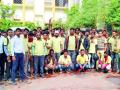 कोचमध्ये पाणी भरणारे १०५ कामगार बेरोजगार - Marathi News | 105 workers poring water in the coaches become unemployed | Latest nagpur News at Lokmat.com