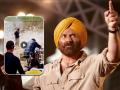 Gadar 2: तारा सिंग इज बॅक..., रिलीजआधीच लीक झाला ‘गदर 2’चा फाईट सीन - Marathi News | Sunny Deol Ameesha Patel Movie Gadar 2 Action Scene Leaked | Latest filmy News at Lokmat.com