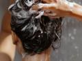 केसांचा प्रकार आणि समस्येनुसार कशी कराल शाम्पूची निवड? तुम्ही चुकीचा शाम्पू निवडत तर नाही - Marathi News | Know Different type of shampoos for different type of hairs : How to choose shampoo according to hair type, problem? Use a good shampoo - will increase the beauty of hair... | Latest sakhi News at Lokmat.com