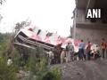 Jammu Bus Accident : जम्मूमध्ये भीषण अपघात, वैष्णो देवीला जाणारी बस दरीत कोसळली; 10 जणांचा मृत्यू - Marathi News | tragic road accident in jammu bus going from Amritsar to Katra fell into a deep gorge 10 killed | Latest national News at Lokmat.com