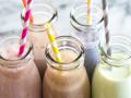 दूधाऐवजी फ्लेवर्ड मिल्क पिणं आरोग्यासाठी फायदेशीर आहे का? - Marathi News | Is flavoured milk drinking instead of milk sufficient and healthy for health | Latest food News at Lokmat.com