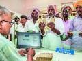 शेतकऱ्यांच्या ६० हजार कर्जखात्यांची होणार पडताळणी! - Marathi News | Farmers 60,000 loan accounts will verify by bank | Latest akola News at Lokmat.com