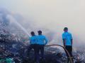 भाईंदरच्या डंपिंगची आग आटोक्यात पण धूर निघणे सुरूच  - Marathi News | Bhayander dumping fire under control but smoke continues | Latest vasai-virar News at Lokmat.com