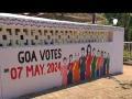 भिंतीवर चित्रे काढून मतदानाविषयी जनजागृती - Marathi News | Public awareness about voting by putting pictures on the wall | Latest goa News at Lokmat.com