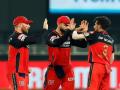 वेगवान सुरुवातीनंतरही आरसीबीच्या धावगतीला ब्रेक - Marathi News | RCB's run break even after a fast start | Latest cricket News at Lokmat.com