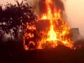 मालेगाव-मनमाड रस्त्यावर आगपेटी भरलेल्या ट्रकला आग - Marathi News | Truck fire filled with matchboxes on Malegaon-Manmad road | Latest maharashtra News at Lokmat.com
