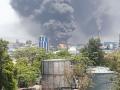 महाड एमआयडीसीतील प्रिव्ही कंपनीला भीषण आग  - Marathi News | The fires of the raigad MIDC's company | Latest raigad News at Lokmat.com