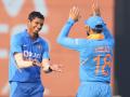 वेस्ट इंडिजचे भारतापुढे ३१६ धावांचे आव्हान - Marathi News | West Indies given 316 runs target to India in 3rd ODI | Latest cricket News at Lokmat.com