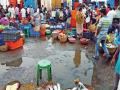 मडगावचे होलसेल मासळी मार्केट मोठ्या प्रमाणावर प्रदुषित - Marathi News | The wholesale fish market of Madgaon is heavily polluted | Latest goa News at Lokmat.com