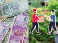 Online Food Parcel, Trending Story: जेवण ऑर्डर केलं अन् पार्सलमधून आले बक्कळ पैसे... वाचा नक्की काय घडलं - Marathi News | Woman ordered food online but she got money in parcel kfc America Trending Story | Latest jarahatke News at Lokmat.com