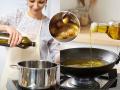 तळण्यासाठी - परतण्यासाठी सगळ्यासाठी एकाच प्रकारचं तेल वापरता ? पाहा कोणते तेल कशासाठी चांगले ... - Marathi News | Do you use the same type of oil for everything, whether it's frying or sautéing? See which oil is best for what... | Latest sakhi News at Lokmat.com