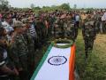 काश्मीरमध्ये आणखी दाेन जवान शहीद - Marathi News | Another Daen Jawan martyred in Kashmir | Latest national News at Lokmat.com