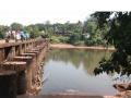 कणकवली येथे केटी बंधाऱ्यावरून दोन युवती नदी पात्रात कोसळल्या ! - Marathi News | Two young women fell into the river from Keti dam at Kankavali! | Latest sindhudurga News at Lokmat.com