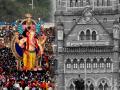 Ganeshotsav 2022 Rules: मंडपाजवळ खड्डे दिसले तर गणेश मंडळाला प्रतिखड्डा २ हजारांचा दंड! BMCची गणेशोत्सवासाठी नियमावली - Marathi News | Ganeshotsav 2022 Rules Mumbai BMC issues guidelines for Ganesh Festival separate regulations for potholes | Latest mumbai News at Lokmat.com