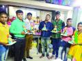 विशेष मुलांनी केलेले ‘उंदीरमामा’ आणि ‘मोदक’ पोहोचले घरोघरी - Marathi News | The 'Uthirmama' and 'Modak' reached by the special children's house | Latest raigad News at Lokmat.com