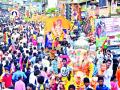 Ganpati Festival...चोपड्यात सतरा तास चालली गणेश विसर्जन मिरवणूक - Marathi News | Ganapati Festival ... Ganesh immersion procession for 17 hours in a stampede | Latest jalgaon News at Lokmat.com