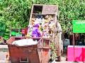 घंटागाडीवाल्यांची मनमानी - Marathi News | garbage vehicles arrogance | Latest pimpri-chinchwad News at Lokmat.com