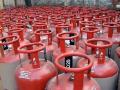 Gas Cylinder's New Price : सर्वसामान्यांना मोठा दिलासा! गॅस सिलिंडरच्या किमती झाल्या कमी, जाणून घ्या नवे दर - Marathi News | non subsidised lpg gas cylinder price cut around metro cities SSS | Latest national News at Lokmat.com