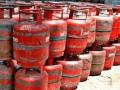 corona virus -... तर गॅस वितरकांवर होणार कारवाई: जिल्हा पुरवठा अधिकारी - Marathi News | Corona virus -... action against gas distributors: District Supply Officer | Latest kolhapur News at Lokmat.com