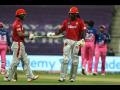 KXIP vs RR Latest News : ख्रिस गेल ९९ धावांवर बाद झाला अन् रागात नको ते करून बसला, पाहा Video - Marathi News | KXIP vs RR Latest News : Chris Gayle throws his bat after getting out on 99 in frustration, Watch Video | Latest cricket News at Lokmat.com