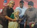 'ग्लो आॅफ होप'च्या गीता उपळेकर यांचं निधन - Marathi News | geeta uplekar the girl featured in glow of hope painting dies at the age of 102 | Latest kolhapur News at Lokmat.com