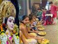 Navratri 2021 kanya poojan : नवरात्रीत कन्या पूजनानंतर भेटवस्तू म्हणून 'या' वस्तू देणं ठरतं शुभं; कमीत कमी खर्चात उत्तम पर्याय - Marathi News | Navratri 2021 kanya poojan : Navratri kanya puja gifts ideas | Latest sakhi News at Lokmat.com