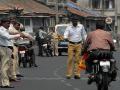 New Traffic Rules: विनाहेल्मेट, सीट बेल्टशिवाय प्रवास करताय? नवे नियम आणि दंड वाचा, नाहीतर... - Marathi News | Travel without a helmet, seat belt? Read the new rules and penalties by RTO, otherwise ... | Latest auto News at Lokmat.com