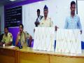 घरासमोर खड्ड्यात पुरले चोरीचे सोने - Marathi News | House stolen gold | Latest nanded News at Lokmat.com