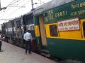 'गरीब रथ एक्सप्रेस' बंद होणार, सर्वसामान्यांचा प्रवास महागणार - Marathi News | Indian railways replace lalu yadav garib rath express train to new humsafar express train | Latest business News at Lokmat.com