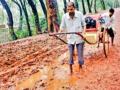 ई-रिक्षा देत नसल्याने माथेरानमध्ये हातरिक्षा सेवा बंद  - Marathi News | Hand-rickshaw services stopped in Matheran as e-rickshaws are not available | Latest raigad News at Lokmat.com