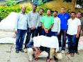 डोणगाव येथे ११ लाखांचा गुटखा जप्त - Marathi News | 11 lakhs of gutka seized at Donegaon | Latest buldhana News at Lokmat.com