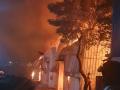 हडपसर: आग आटोक्यात येत असताना ज्वाळांमुळे डीपीने घेतला पेट - Marathi News | hadapsar flames engulfed the electric dp | Latest pune News at Lokmat.com