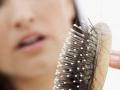 Hair Care Tips : वर्षानुवर्षे एकच कंगवा वापरताय? केस गळण्याचे महत्वाचे कारण, कंगवा किती दिवसांनी बदलायला हवा? - Marathi News | | Latest sakhi News at Lokmat.com