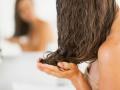 केसगळतीबाबत लोकांमध्ये असतात हे समज-गैरसमज! - Marathi News | Common myths and facts about hair and hair growth | Latest beauty Photos at Lokmat.com