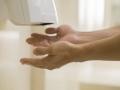टॉयलेटमधील हॅंड ड्रायरचा वापर आरोग्यासाठी धोकादायक! - Marathi News | Study claims that bathroom hand dryers may leave your hands dirtier than before | Latest health News at Lokmat.com