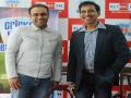 सेहवागने हर्षा भोगलेंना दिल्या 'वीरुस्टाईल' शुभेच्छा - Marathi News | Sehwag gives special wishesh to harsha bhogle | Latest cricket News at Lokmat.com