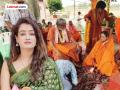 हर्षा रिछारियाने घेतला संन्यास, स्वतःचं पिंडदान करत बनली साध्वी, नवीन नाव काय? - Marathi News | Harsha Richaria took sannyas, donated her own pind and now became a sadhvi, what is the new name? | Latest national News at Lokmat.com