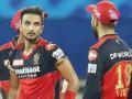 Harshal Patel IPL 2022 CSK vs RCB Live Updates : हर्षल पटेलच्या बहिणीचं निधन झालं, RCBच्या खेळाडूंनी बघा काय केलं; सोशल मीडियावर एकच चर्चा - Marathi News | IPL 2022 CSK vs RCB Live Updates : RCB's team wearing black arm band as the tribute to Harshal Patel's sister | Latest cricket News at Lokmat.com