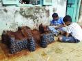 किल्ले बनविण्यासाठी मुलांची लगबग - Marathi News | Children's luggage to build castles | Latest ratnagiri News at Lokmat.com