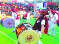 डोंबिवलीमध्ये घुमला ढोलताशांचा आवाज; महाराष्ट्रासह गोवा, कर्नाटकमधील १३ पथकांचा सहभाग - Marathi News | The sound of drummers wandering in Dombivali; 13 teams from Goa and Karnataka and Maharashtra | Latest thane News at Lokmat.com