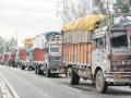 महामार्गावर अवजड वाहनांना बंदी - Marathi News | Heavy vehicles banned on highways | Latest raigad News at Lokmat.com