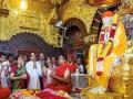 शिर्डीतील साईभक्तांचा 'बंद' मागे, मुख्यमंत्र्यांनी बोलावली बैठक - Marathi News | Chief Minister called a meeting, behind the 'shut down' of the Shirdi Saibaba devotees | Latest ahilyanagar News at Lokmat.com