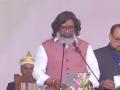 हेमंत सोरेन चौथ्यांदा बनले झारखंडचे मुख्यमंत्री, इंडिया आघाडीच्या नेत्यांच्या उपस्थितीत घेतली शपथ  - Marathi News | Hemant Soren became the Chief Minister of Jharkhand for the fourth time, took oath in the presence of the leaders of India Alliance  | Latest national News at Lokmat.com